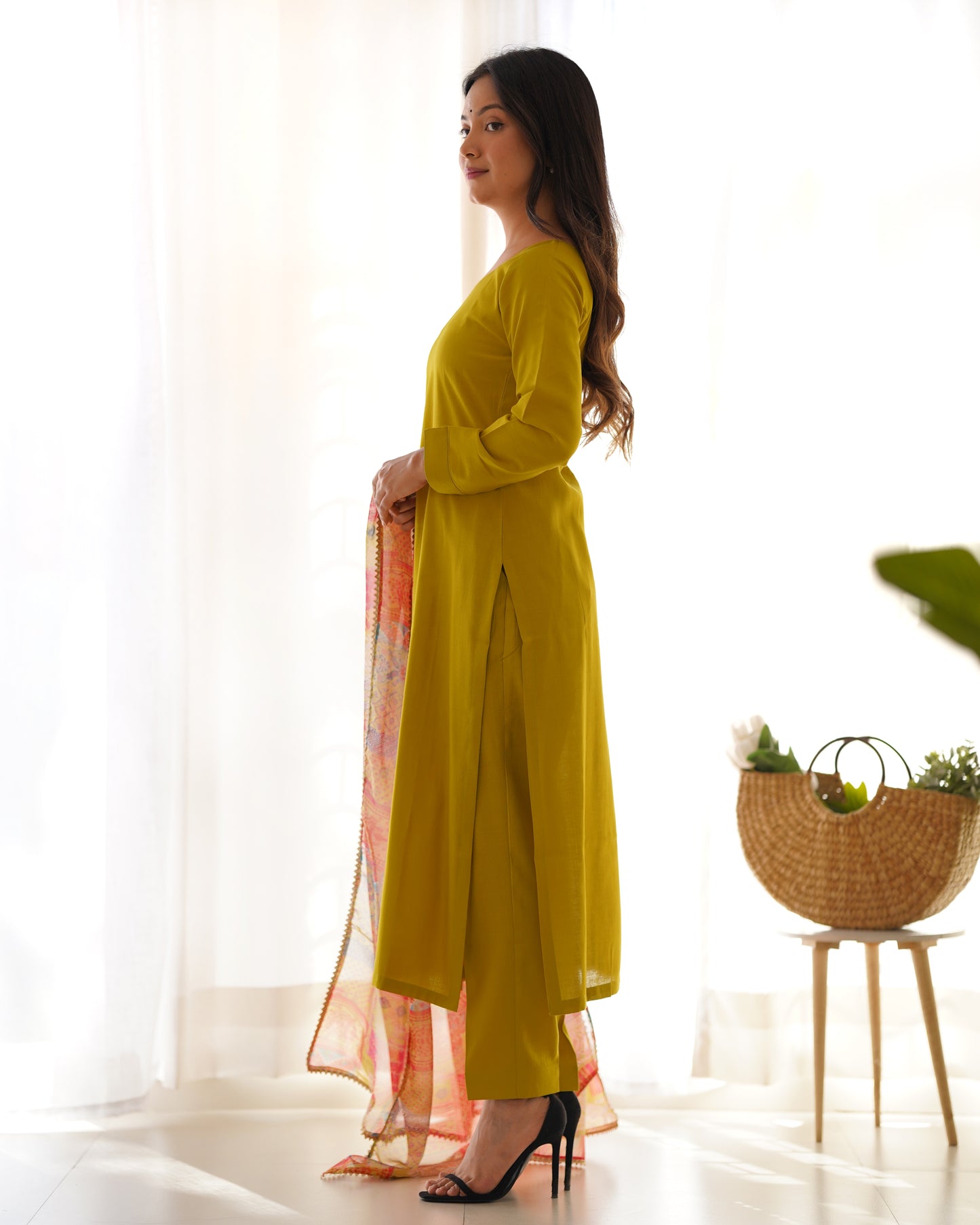 New Summer & Office Wear: Pure Soft Heavy Viscose Straight Fit Kurta with Dupatta Set, Pant